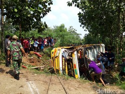 Saksi Ungkap Suasana Mencekam Kereta Kelinci Terguling Tewaskan 2 Orang