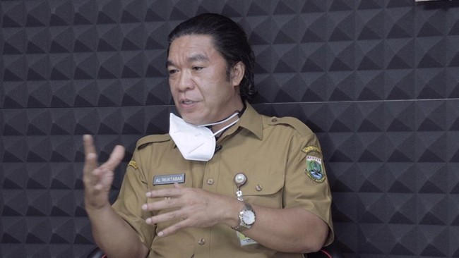 Sekda Banten Al Muktabar menggantikan Wahidin Halim yang selesai masa jabatannya sebagai Gubernur Banten.