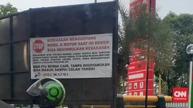 Ritual Menggoyang Mobil Saat Isi Bensin Berisiko Kebakaran di SPBU