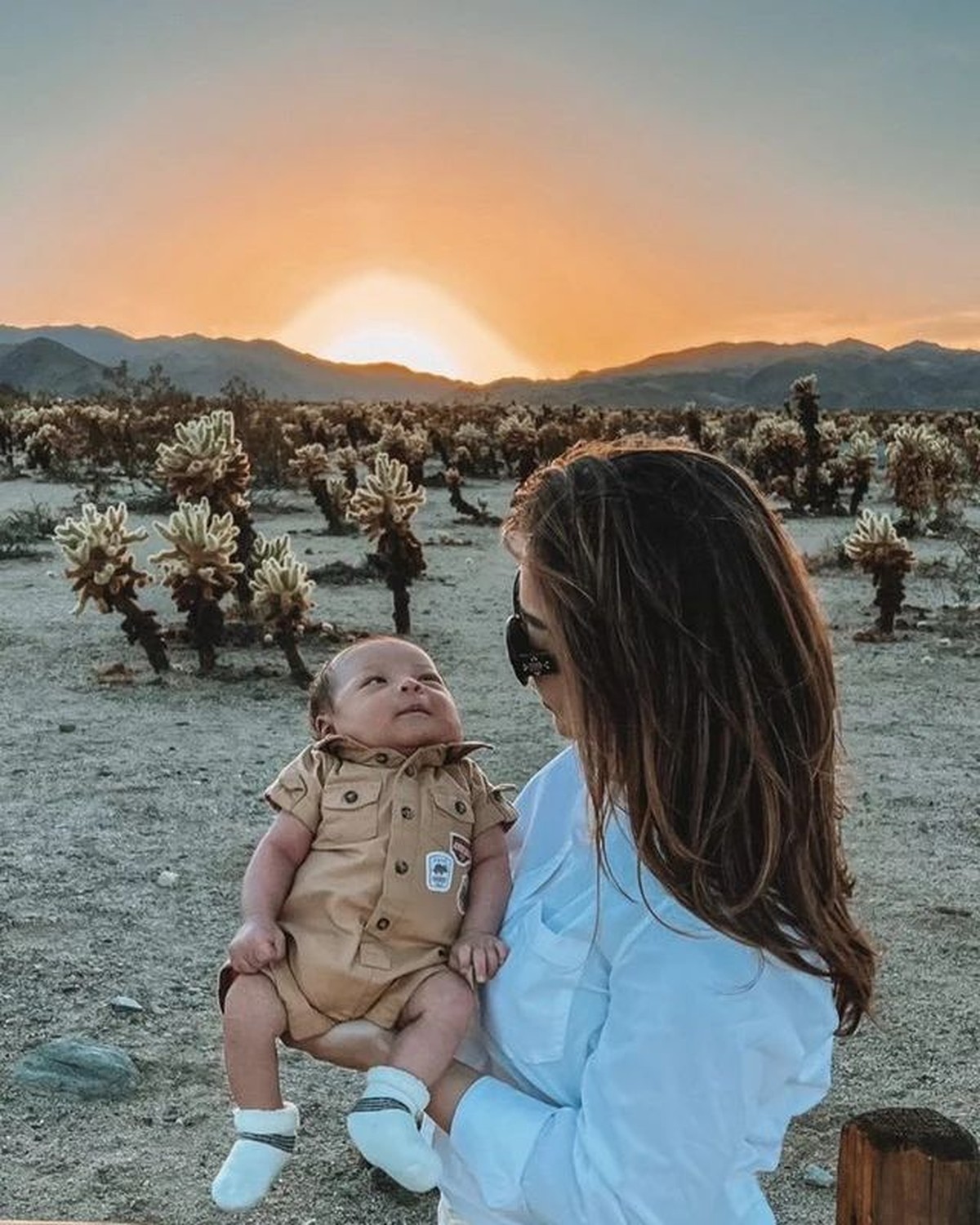 Baby Izz Jalan-jalan