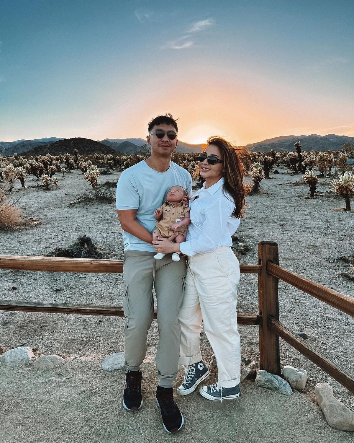 Baby Izz Jalan-jalan