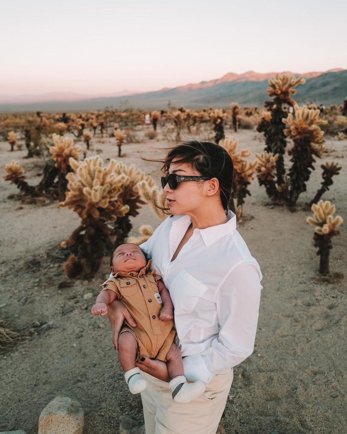 Baby Izz Jalan-jalan