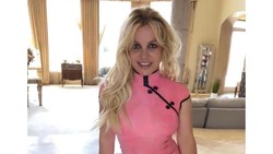 Demi Mirip Britney Spears, Pria Ini Oplas 100 Kali Sejak Usia 17 Tahun