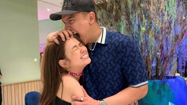 img-title Makin Mesra, Gaya Pacaran Fadly Faisal dan Rebecca Klopper Disorot