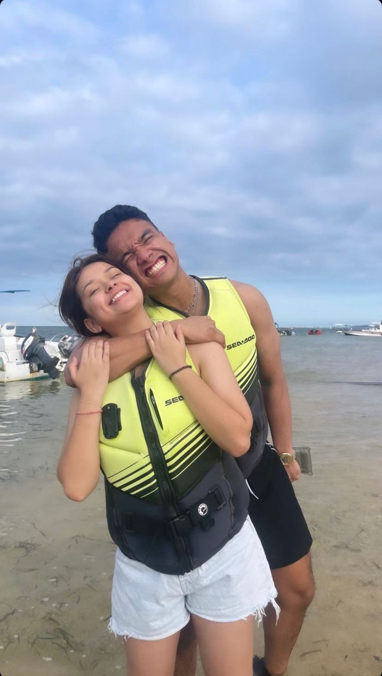Fadly Faisal dan Rebecca Klopper Fadly Faisal dan Rebecca Klopper