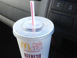 Sudah Tak Pakai Sedotan, Ini Hacks Gelas Minuman McDonalds