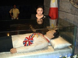 Klan Marcos Bangkit di Filipina, Klan Soeharto di RI Bisa Juga?