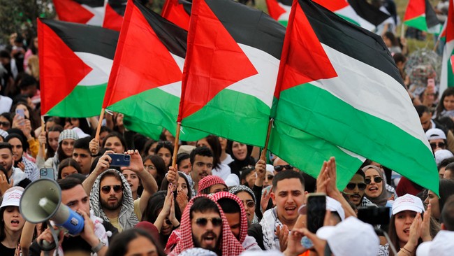 Kenapa AS Bela Palestina saat Benjamin Netanyahu Jabat PM Israel Lagi? AS mewanti-wanti eks PM Benjamin Netanyahu yang kembali memimpin Israel agar tidak memperluas pendudukan dan aneksasi Tepi Barat, Palestina.