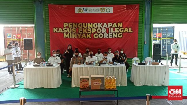 Polri Kawal 24 Jam Larangan Ekspor Minyak Goreng Polres Pelabuhan Tanjung Perak Surabaya, Polda Jawa Timur, dan bea cukai setempat berhasil menggagalkan ekspor 121,98 ton minyak goreng ilegal.