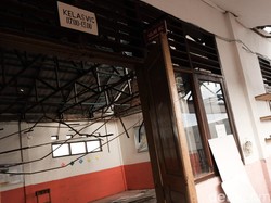 Menanti BTT Turun untuk Perbaiki Atap SDN Pancoranmas 3 Depok