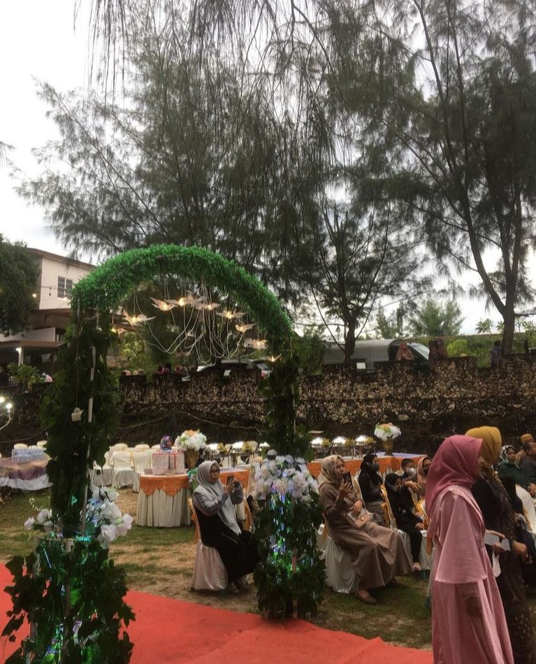 Syukuran Pernikahan Indah Permatasari Arie Kriting dan Indah Permatasari
