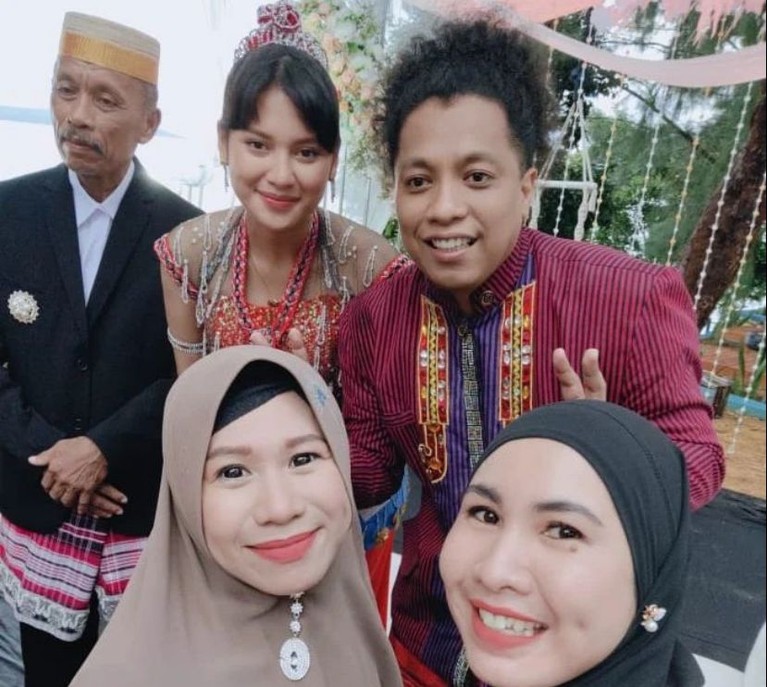 Syukuran Pernikahan Indah Permatasari Arie Kriting dan Indah Permatasari