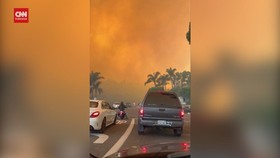 VIDEO: Kebakaran Lahan Ubah Langit California Jadi Oranye