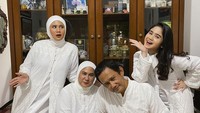 7 Potret Tissa Biani Aktris Film KKN di Desa Penari Bersama Keluarga, Harmonis Bun