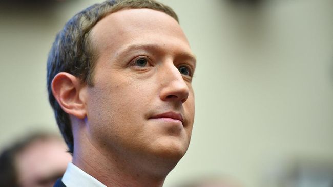 Pendiri Facebook Mark Zuckerberg mengaku butuh 4 ribu kalori per hari. Orang pun mengaitkan dengan persiapan dirinya bertarung melawan bos X Elon Musk.