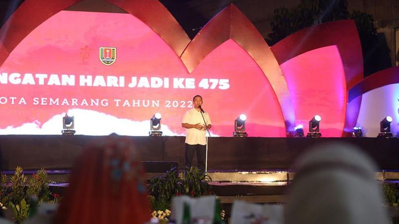 Di resepsi HUT ke-475 Kota Semarang, Wali kota Semarang Hendrar Prihadi (Hendi) menekankan dua poin penting.