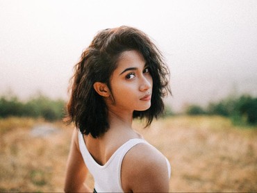 Aghniny Haque Terkunci di Toilet Saat Syuting Film Horor, Saking Takutnya Sampai...