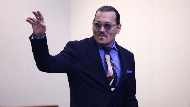 Juru bicara Amber Heard mengecam Johnny Depp yang absen saat keputusan juri dibacakan di Virginia, AS.