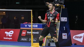 FOTO: Aksi Jonatan Bawa Indonesia Lolos ke Semifinal Thomas Cup