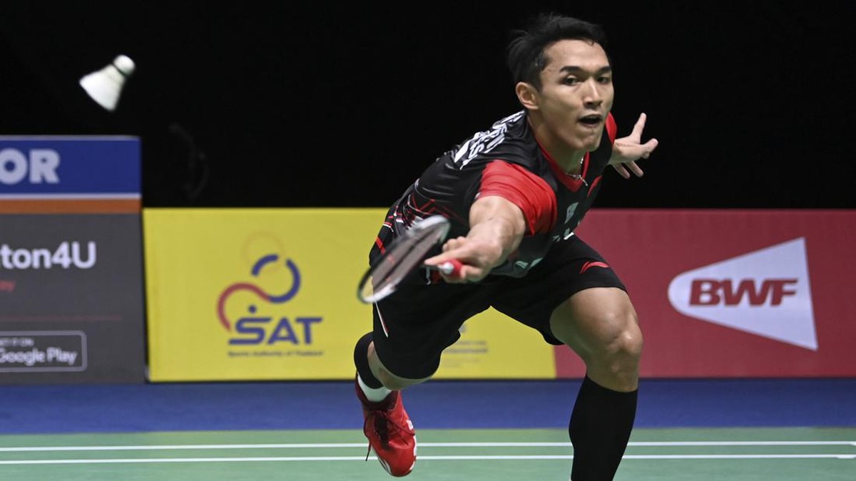 FOTO: Aksi Jonatan Bawa Indonesia Lolos ke Semifinal Thomas Cup
