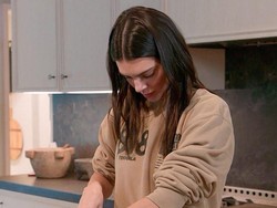 Viral Cara Kendall Jenner Iris Mentimun: Tragis dan Menyedihkan