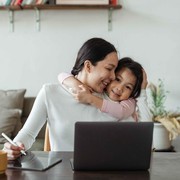 Ini 4 Komentar Menyakitkan yang Paling Sering Diterima Ibu Bekerja, Jangan Asal Main Judge!