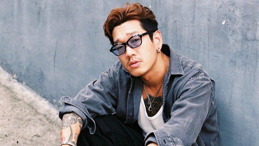 Rapper Bassagong Minta Maaf atas Kontroversi Foto Wanita tanpa Busana