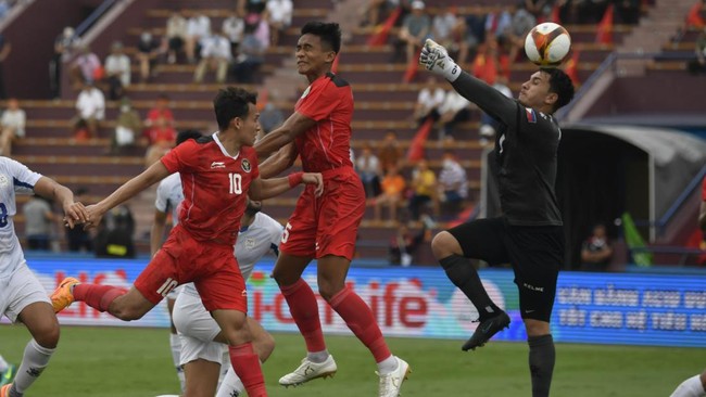 Kiper timnas Filipina U-22 Quincy Kammeraad lagi-lagi tak bisa menghindari takdir pahit kehidupan kala berjumpa wakil Indonesia di lapangan hijau.