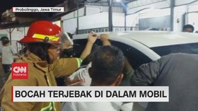 VIDEO: Bocah Terjebak di Dalam Mobil