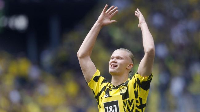 Haaland Cetak Gol di Laga Perpisahan, Dortmund Menang Erling Haaland mencetak gol dalam laga perpisahan dengan Borussia Dortmund sekaligus membawa klub tersebut menang atas Hertha Berlin.