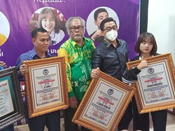 Faisal, Fuji, dan Sandy Arifin Dapat Penghargaan Dari Komnas Perlindungan Anak