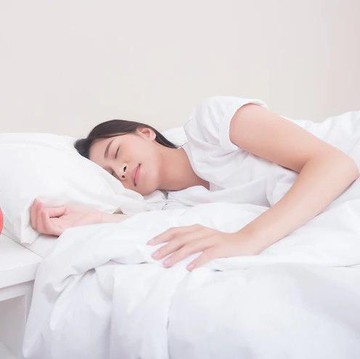 img-title Hati-hati, 3 Posisi Tidur Ini Bisa Picu Kerutan Pada Wajah! Beauties Sudah Tahu?