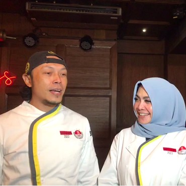 Janda Serba Bisa, Masakan Mama Rieta Dipuji Dua Chef Ganteng