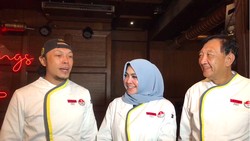 Janda Serba Bisa, Masakan Mama Rieta Dipuji Dua Chef Ganteng