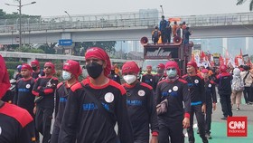 Massa Buruh Pindah ke GBK, Polisi Buka Kembali Jalan Gatot Subroto