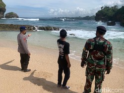 Wisatawan Tewas Terseret Ombak di Pantai Batu Bengkung Malang