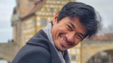 img-title Ikuti Tarian Viral Badarawuhi, Ragil Mahardika Dikira Hamil