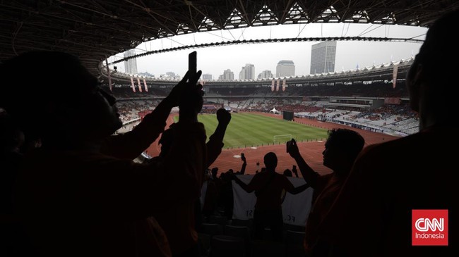 Rusia, yang saat itu masih Uni Soviet, turut berperan dalam pembangunan rumah sakit Persahabatan hingga Stadion Utama Gelora Bung Karno di Jakarta.