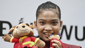 Top 3 Sports: Indonesia dan Malaysia Saling Sikut, Salah Cedera