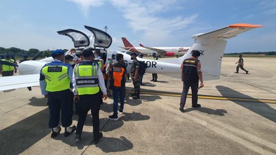 img-title Masuk RI Tanpa Izin, Pesawat Asing Dipaksa TNI AU Turun di Batam