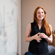 5 Stereotip yang Melekat pada Perempuan Berzodiak Virgo, Benarkah Sosok yang 'Pelit'?