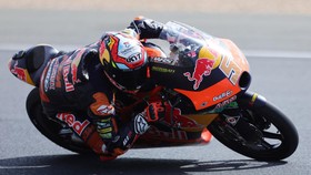 Hasil Moto3 Qatar: Jaume Masia Finis Pertama dan Jadi Juara Dunia