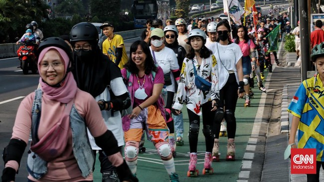 Pegiat sepatu roda kembali aktif berolahraga sekaligus berkumpul setelah terhalang pandemi selama dua tahun.