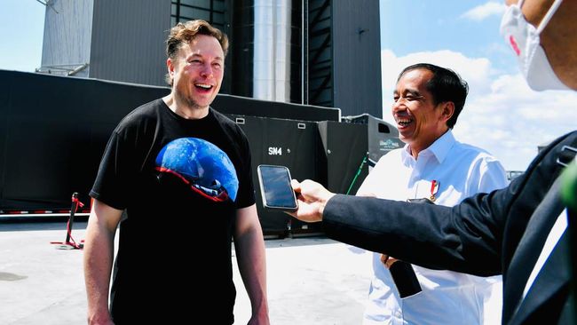 Resep Elon Musk Sukses dan Kaya Raya Terungkap Ledakan Roket