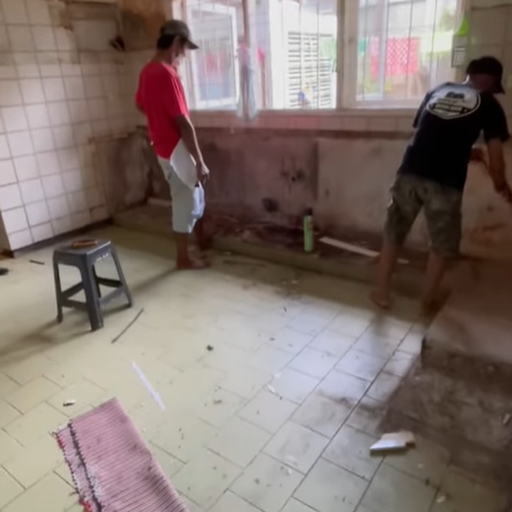 <p>Belum lama ini, Cynthia Lamusu tengah melakukan renovasi rumah di bagian dapur, Bunda. Ia terinspirasi untuk melakukannya sejak ditinggal ART-nya pulang kampung. (Foto: Instagram @cynthia_lamusu)</p>