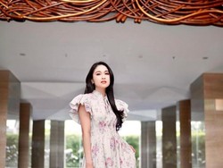 Sandra Dewi Unggah Foto Jadul Dirinya 13 Tahun Lalu, Parasnya Disorot