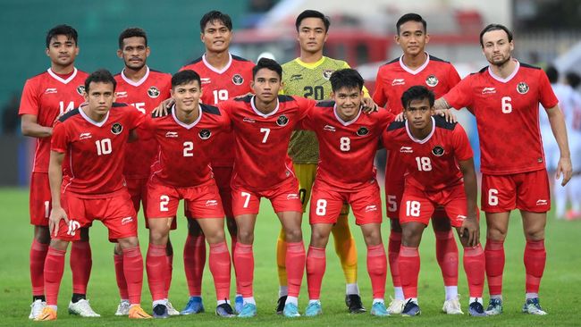 Timnas Indonesia U-23 memastikan satu tempat di semifinal SEA Games 2021 (SEA Games 2022) dengan transformasi permainan yang meyakinkan.