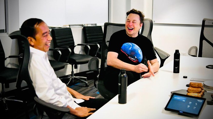 Temui Presiden Jokowi, Ternyata Segini Harga Outfit Elon Musk! Nggak Sampai Rp500 Ribu lho Beauties Temui Presiden Jokowi, Ternyata Segini Harga Outfit Elon Musk! Nggak Sampai Rp500 Ribu lho Beauties