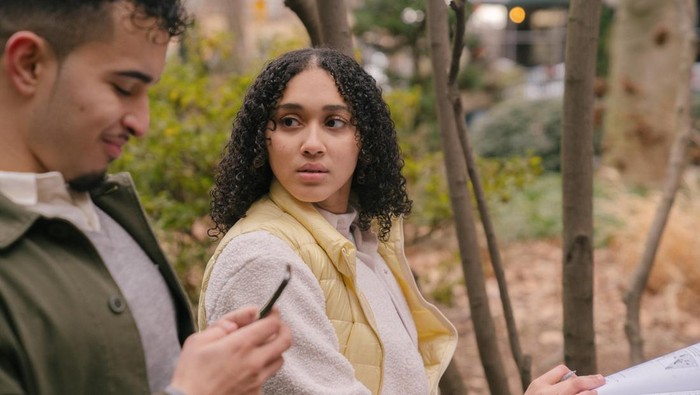 Terlalu Khawatir, 3 Zodiak Ini Terkenal Paling Mudah Cemburu!