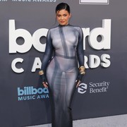 Gaya Stylish Para Selebriti di Billboard Music Awards 2022
